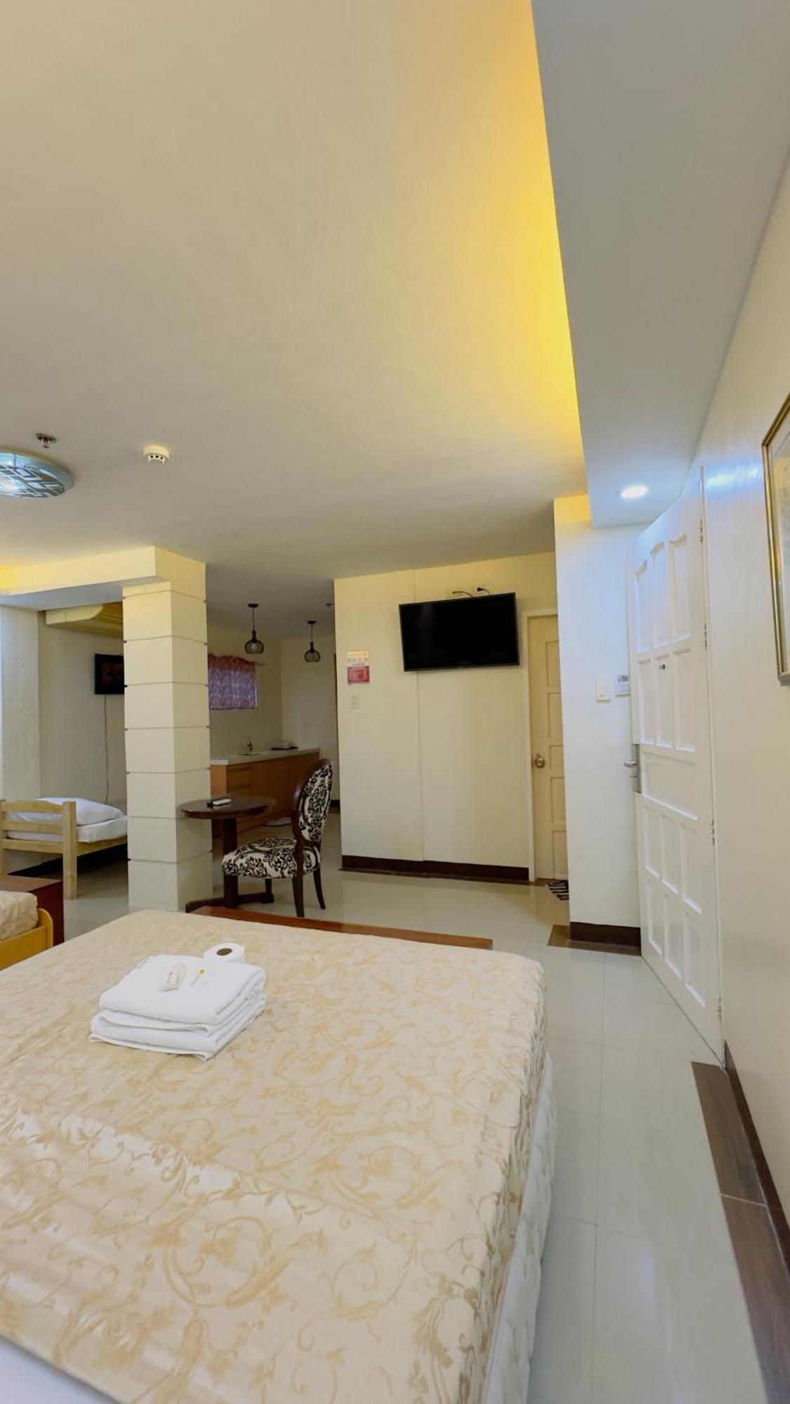 La Anclar Hotel Davao Exterior foto